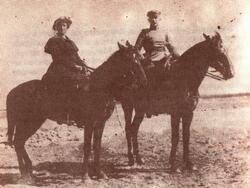 Izabela i Mariusz Zaruscy na przejażdżce konnej